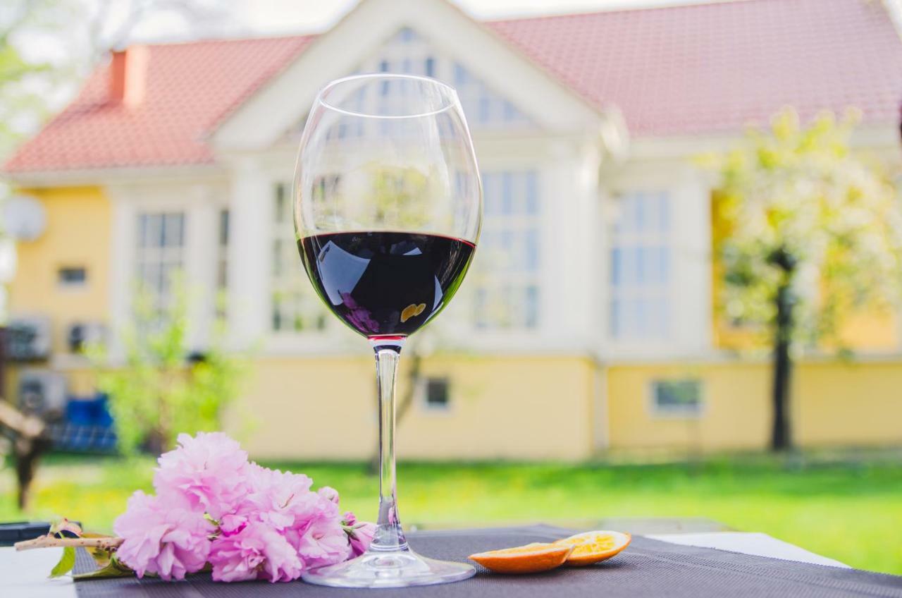 Boutique Hotel Villa P อุชโฮรอด ภายนอก รูปภาพ